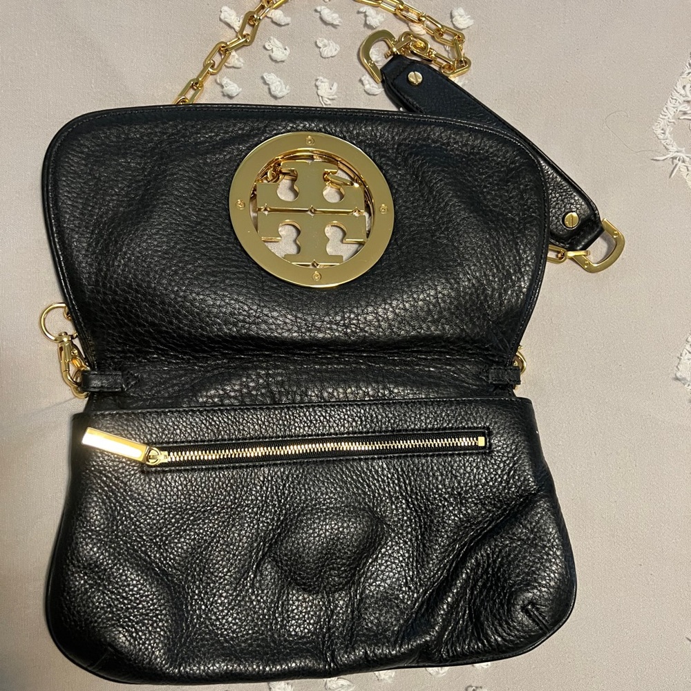 Tory Burch cross body removable chain clutch. Great condition. - Picture 2 of 5